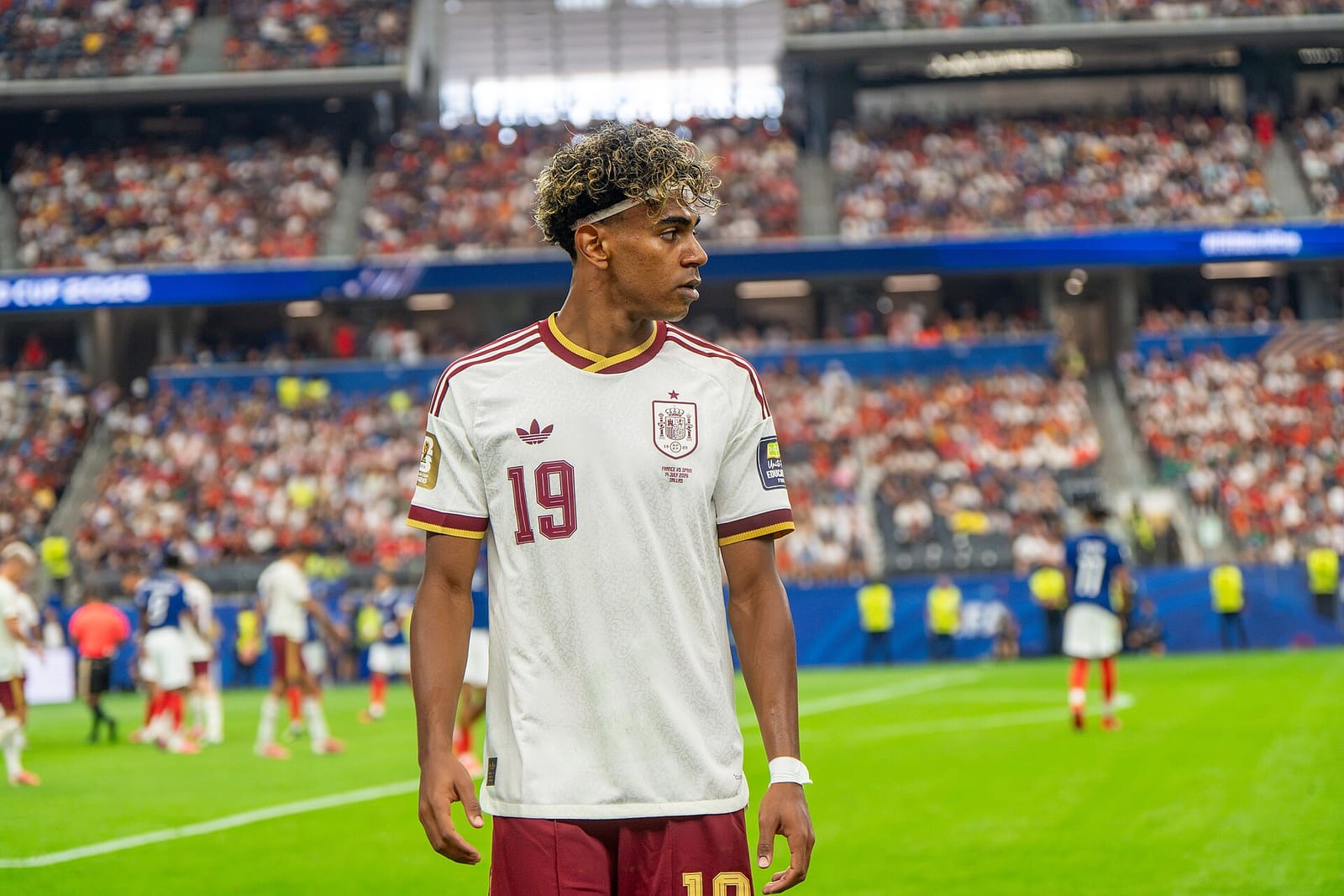Lamine Yamal en action lors du match France-Espagne à la Coupe du monde 2026
