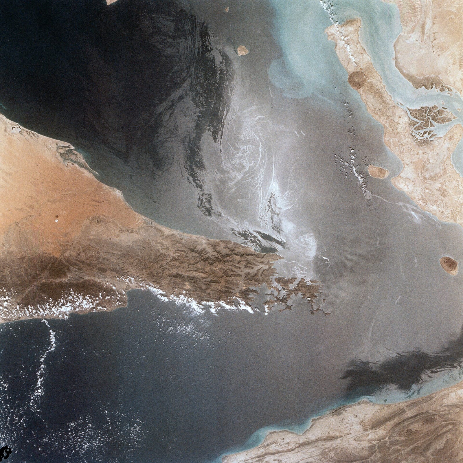 Space Shuttle view of the Strait of Hormuz, Oman, UAE and Iran
