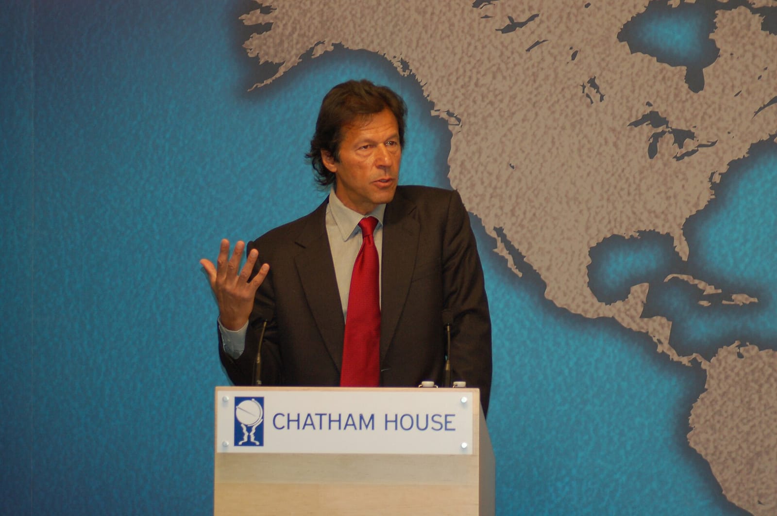 Foto de archivo: Imran Khan fotografiado en enero de 2010.