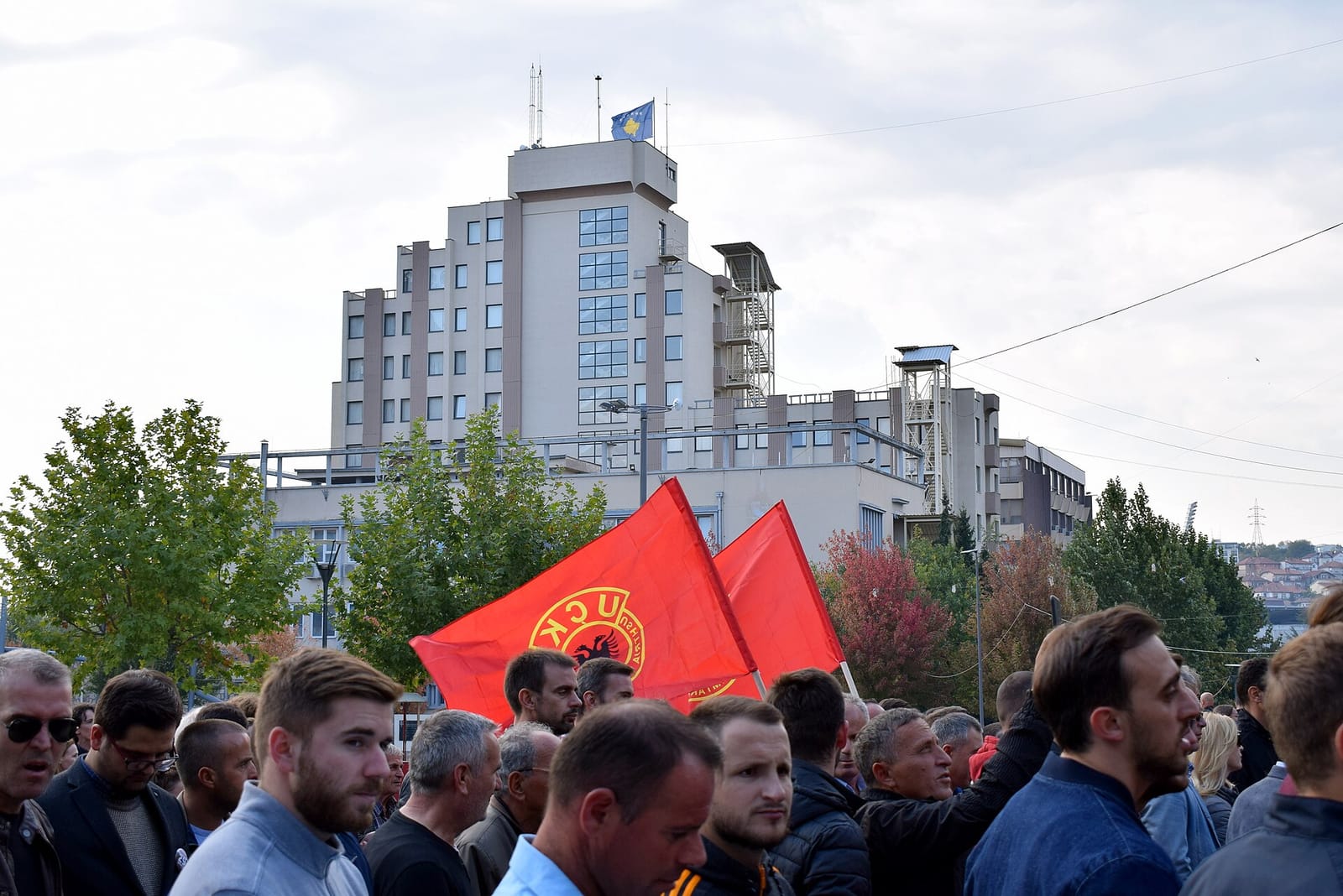 File photo: Men carrying KLA (UÇK) flags at an earlier Pristina protest