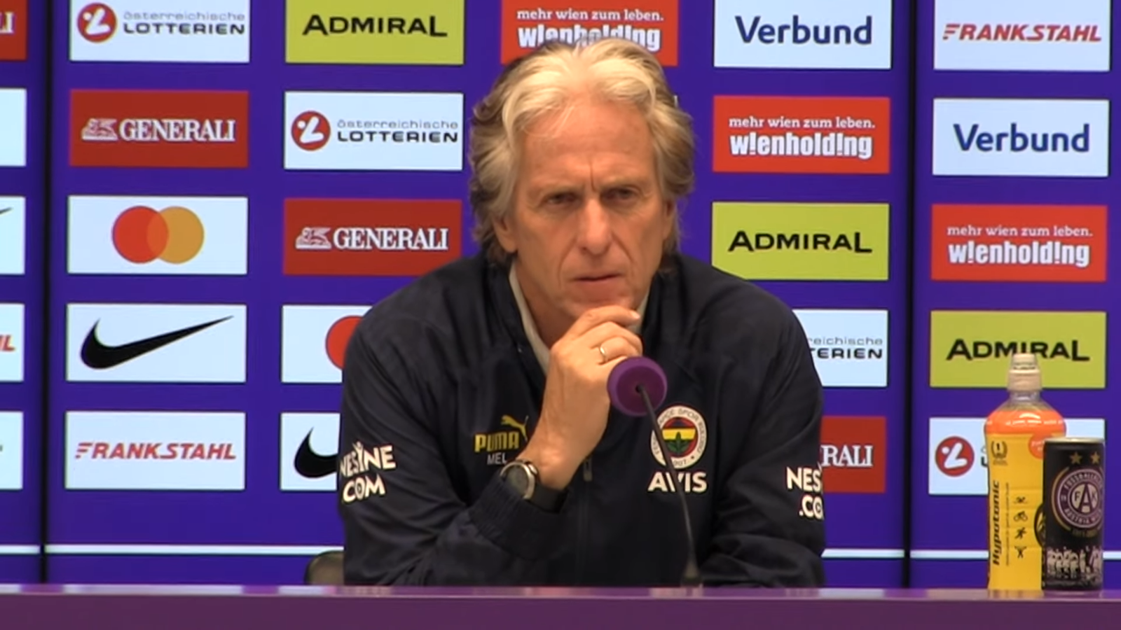 Archivfoto: Jorge Jesus bei einer Pressekonferenz von Fenerbahçe, August 2022