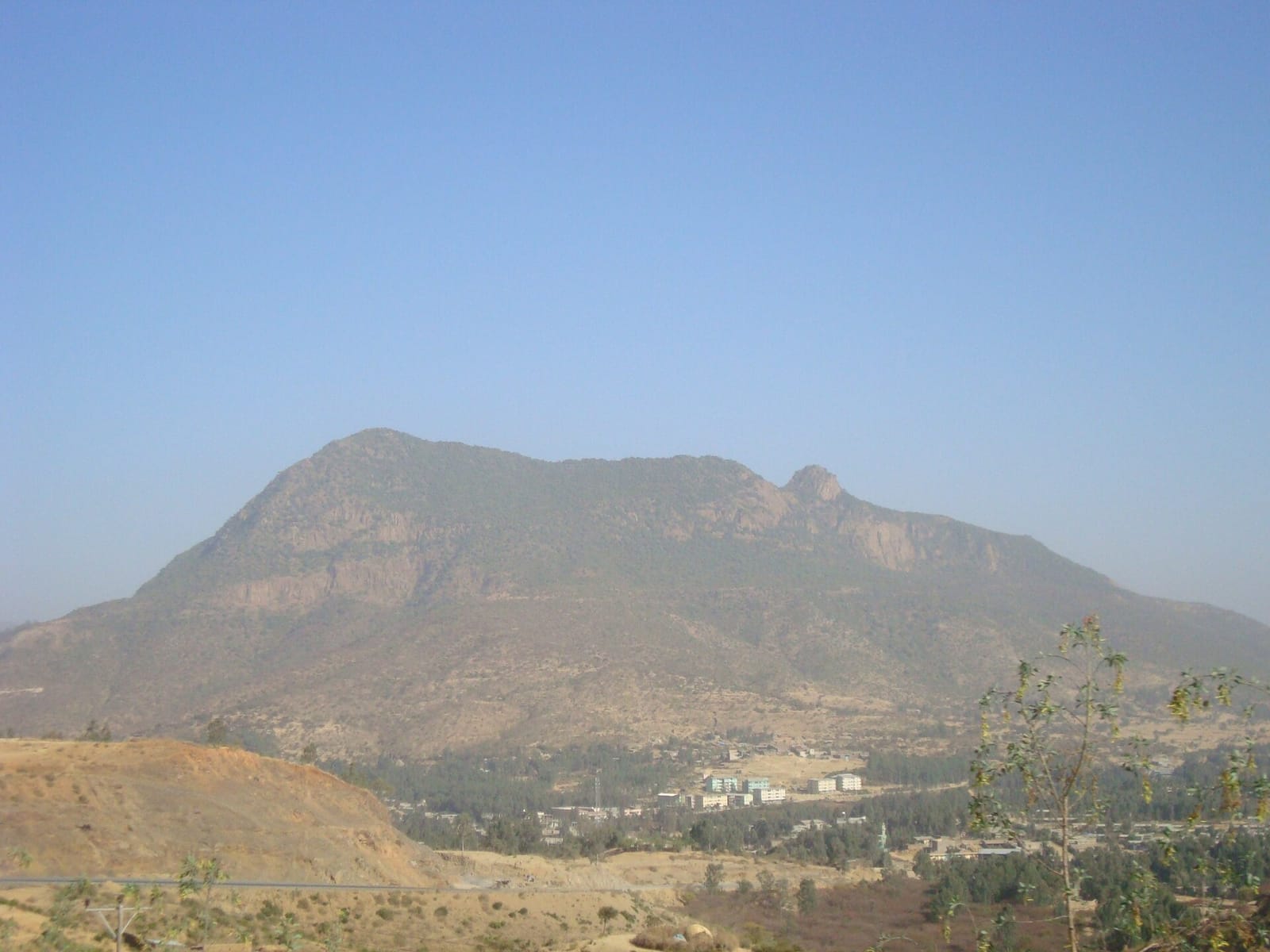 The town of Adwa in Tigray, with Soloda Mountain behind