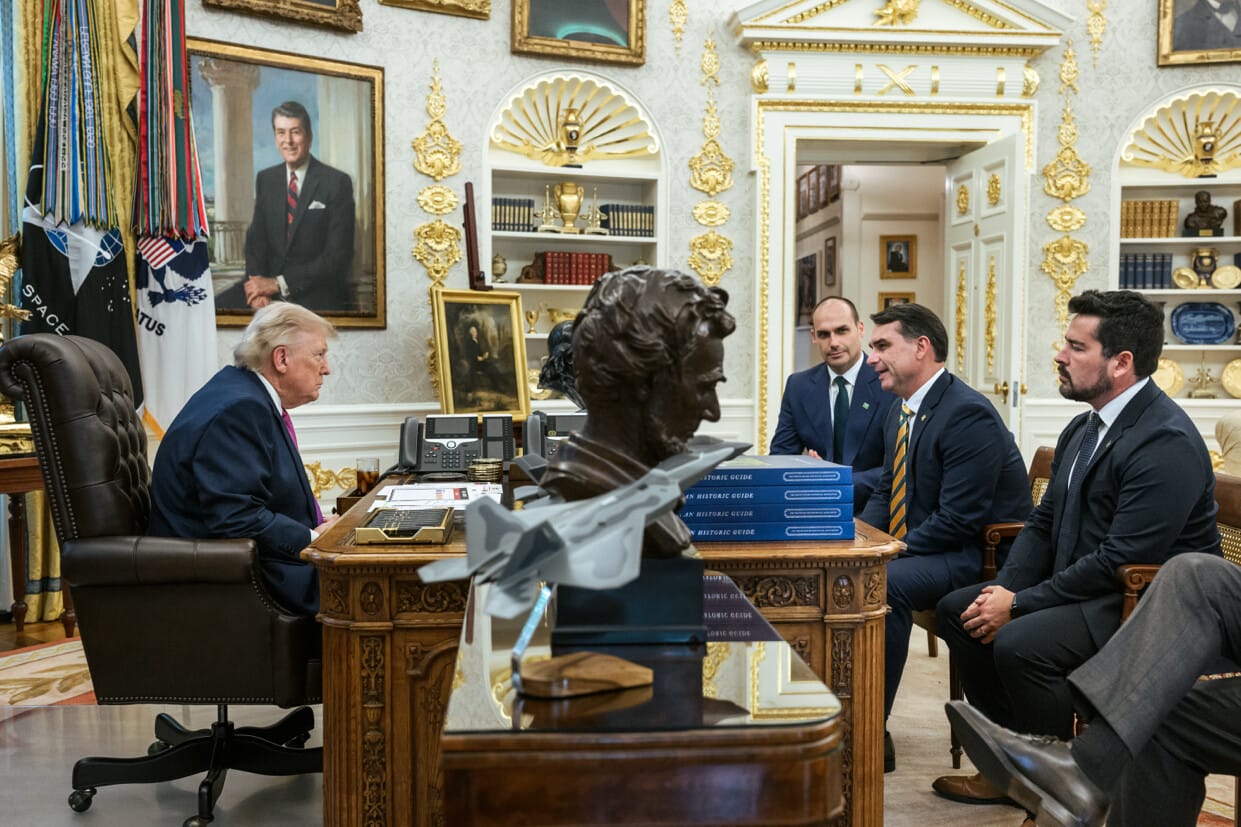 File photo: Donald Trump with Flávio Bolsonaro, Eduardo Bolsonaro and Paulo Figueiredo