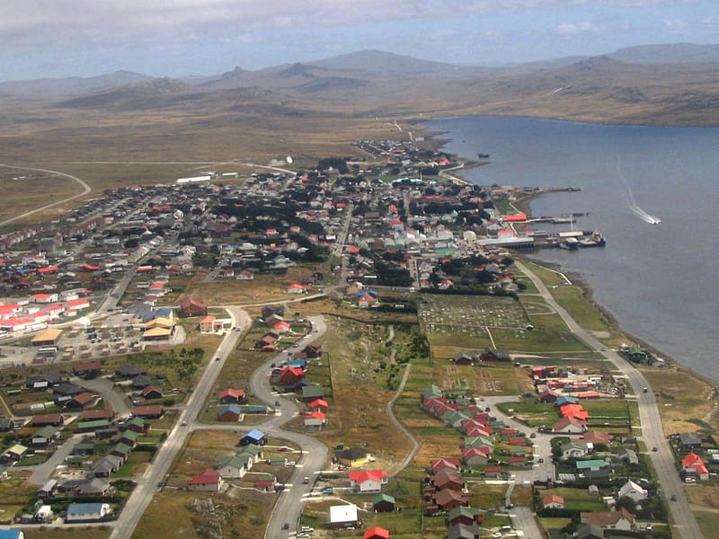 Milei stellt Großbritannien Zwei-Wochen-Frist zum Stopp des Ölprojekts Sea Lion vor den Falklandinseln
