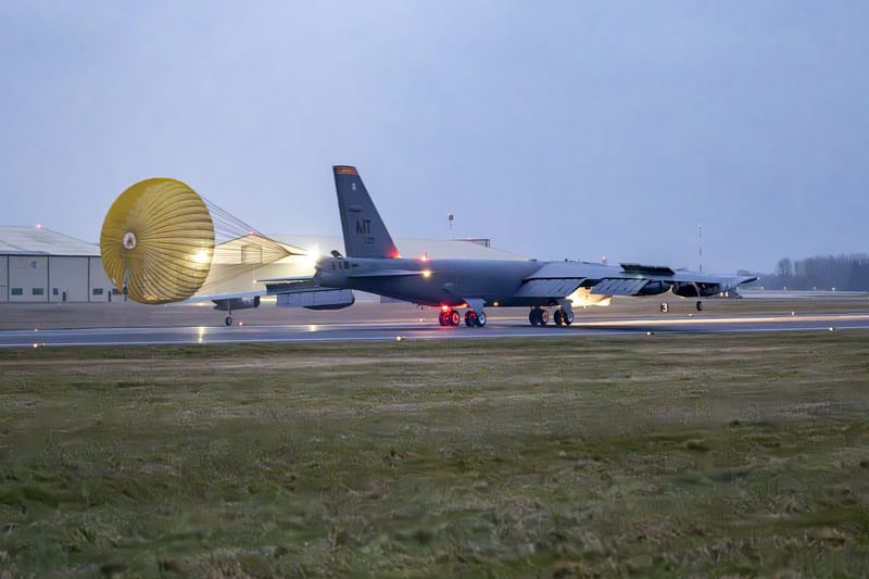 Britischer Premierminister Burnham sieht „starke Hinweise“ auf Rolle Irans bei Vorfall an RAF Fairford