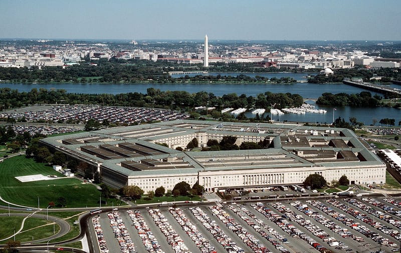 Pentagon: Trump genehmigt Hinrichtung des Fort-Hood-Schützen Nidal Hasan durch ein Erschießungskommando der Armee