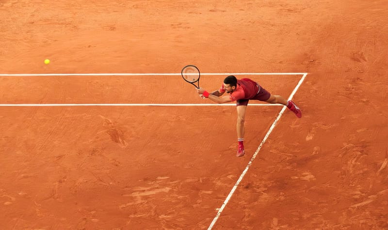 Djokovic remporte un septième titre à l'Open de Chine après l'abandon de De Minaur ; Alcaraz conserve sa couronne à Tokyo