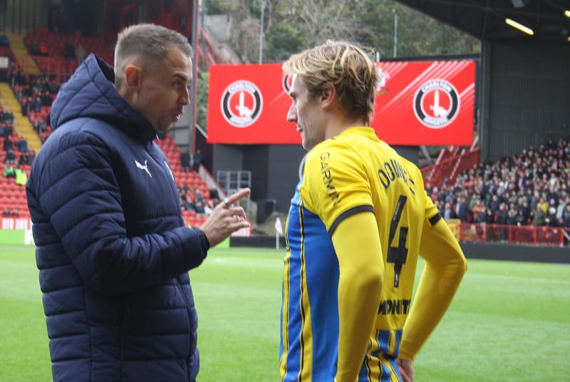 L'entraîneur de Southampton Tonda Eckert écope d'une suspension avec sursis pour le Spygate et reste en poste