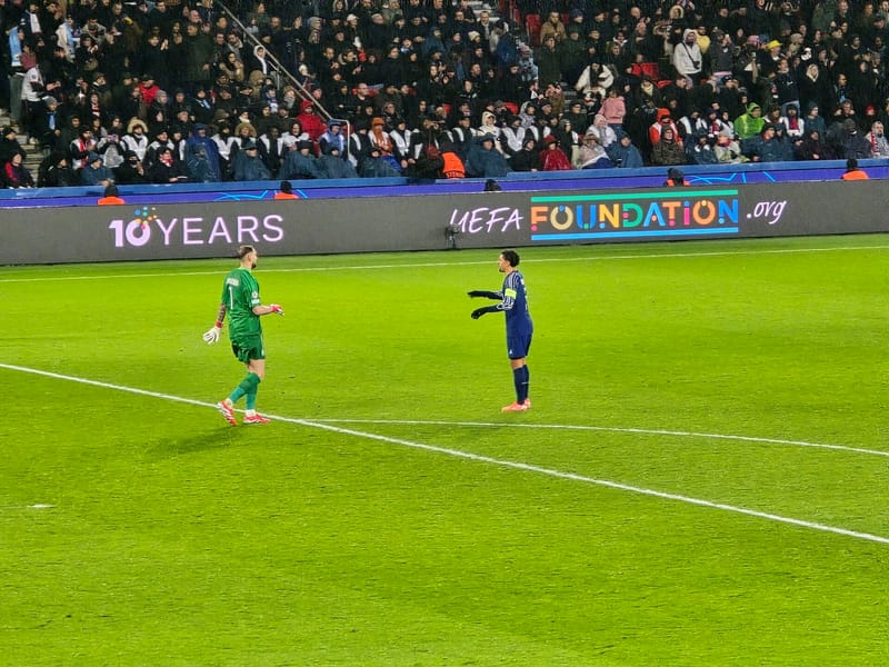 Holders PSG beat Manchester City 4-2 at the Etihad in the Champions League
