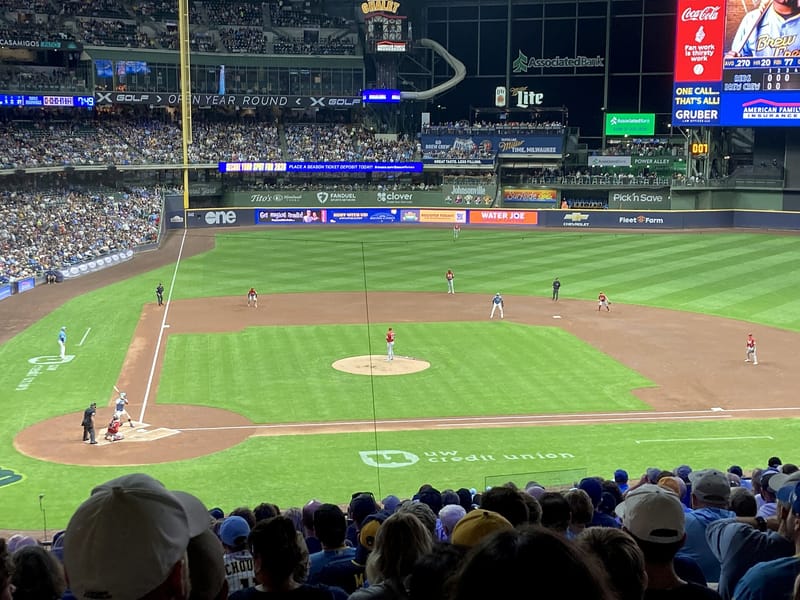 Brewers sweep Dodgers to reach first World Series since 1982