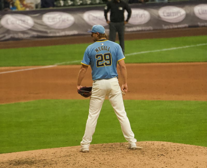 Brewers beat Rays 3-2 in World Series Game 1 after replay reverses double play