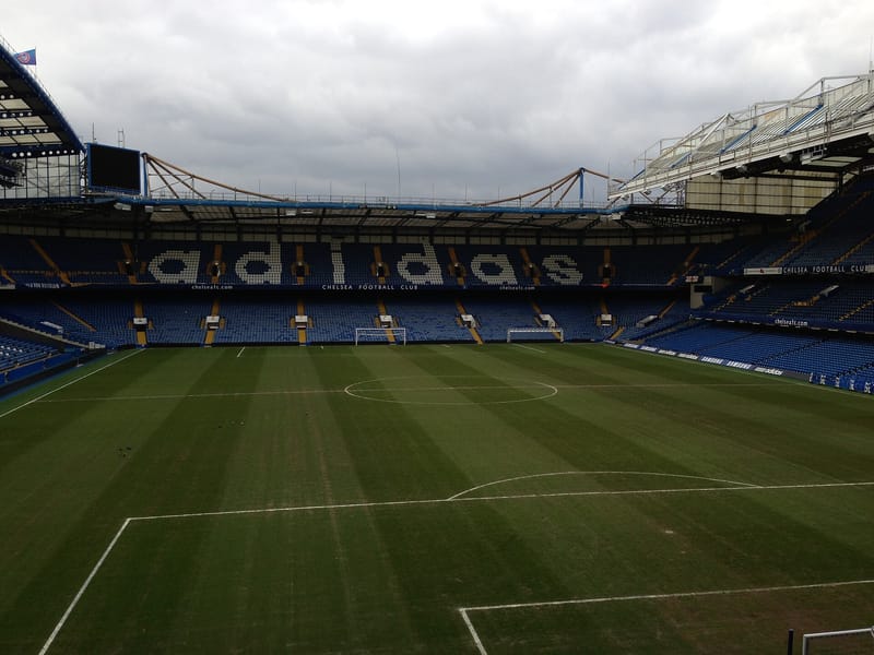 Tottenham win 2-0 at Chelsea; Arsenal level with City, according to Al Jazeera