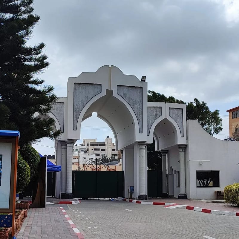 Angriff tötet drei Menschen an der Islamischen Universität in Gaza-Stadt; Medien beschreiben ihn als israelisch